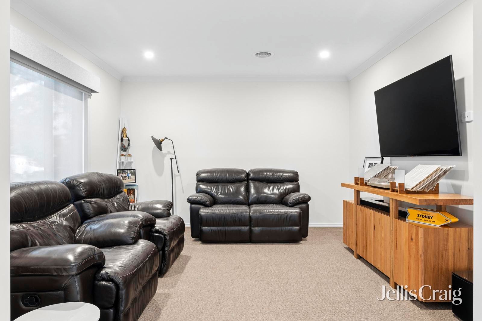 39 Washington Lane, Woodend image 18