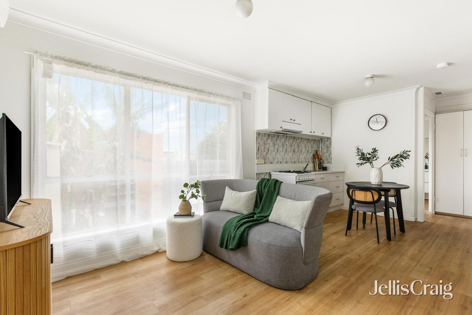 3/9 Waveney Street, St Albans image 1