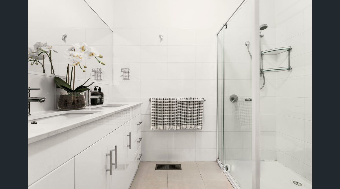 3/9 Weir Street, Balwyn image 9