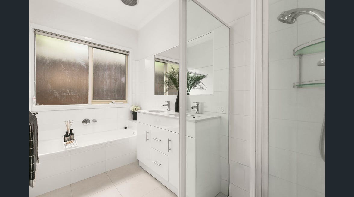 3/9 Weir Street, Balwyn image 6