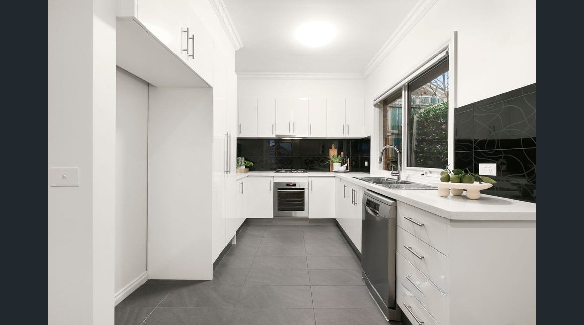 3/9 Weir Street, Balwyn image 5