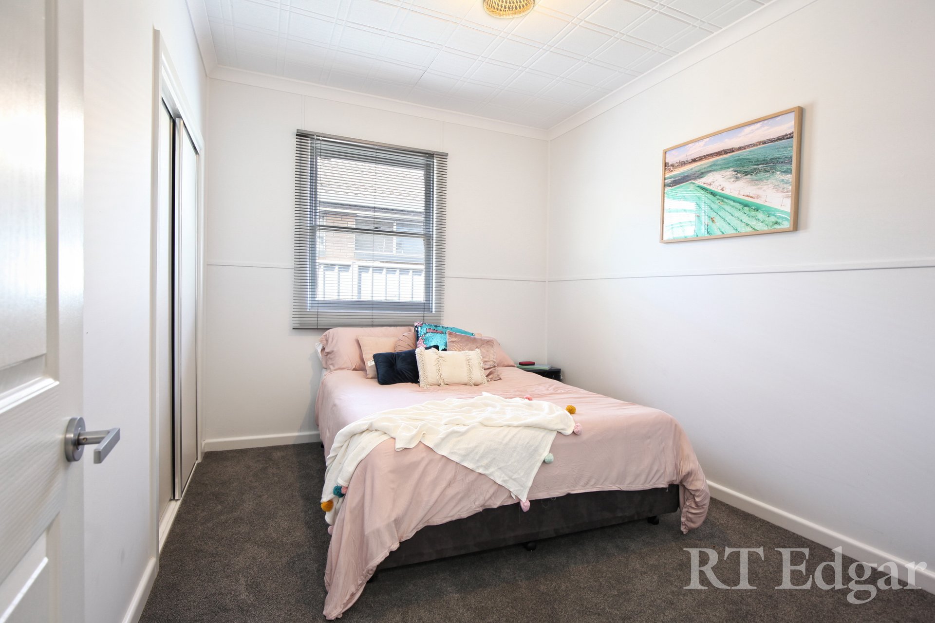 Property Gallery Thumbnail 3