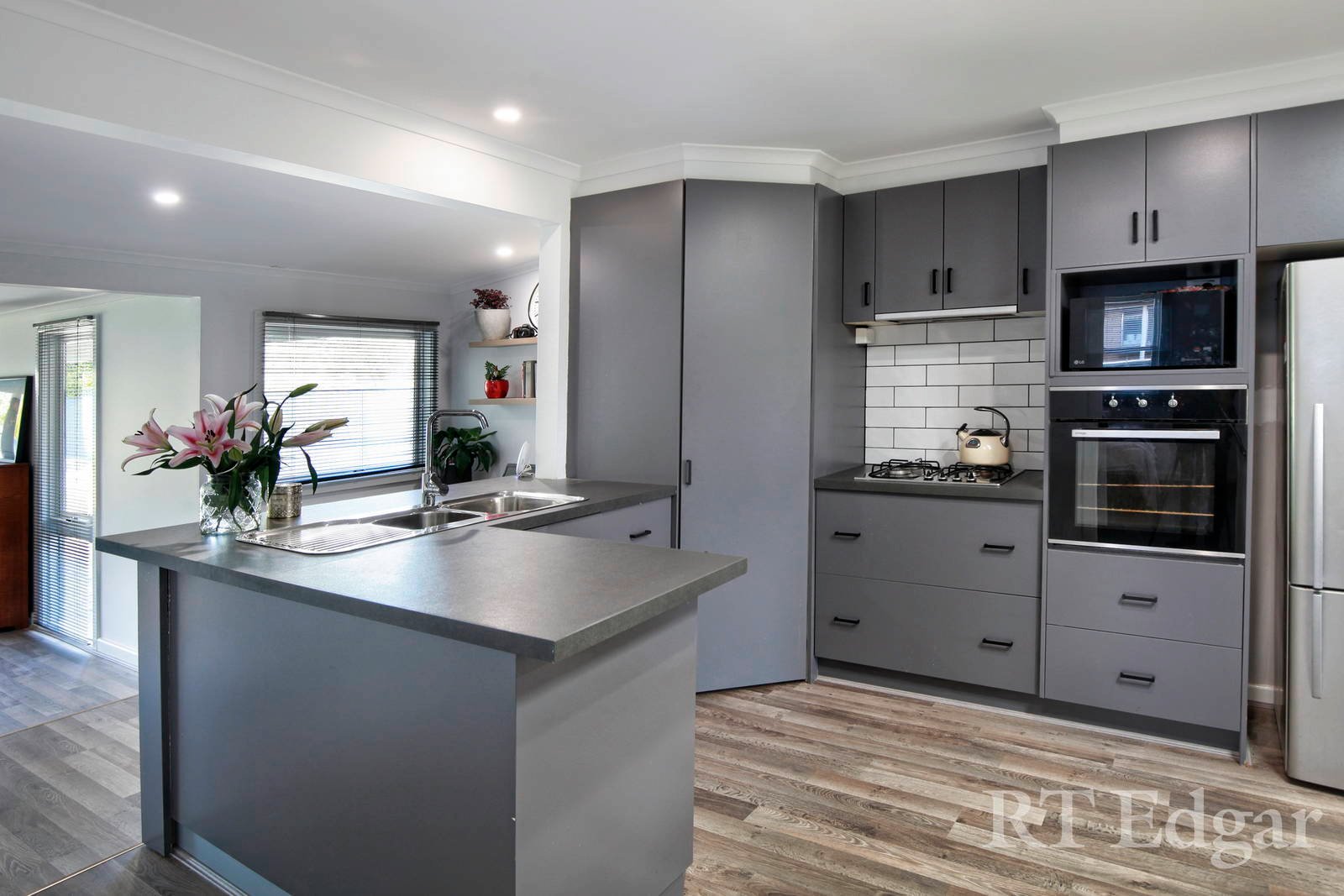 Property Gallery Thumbnail 8