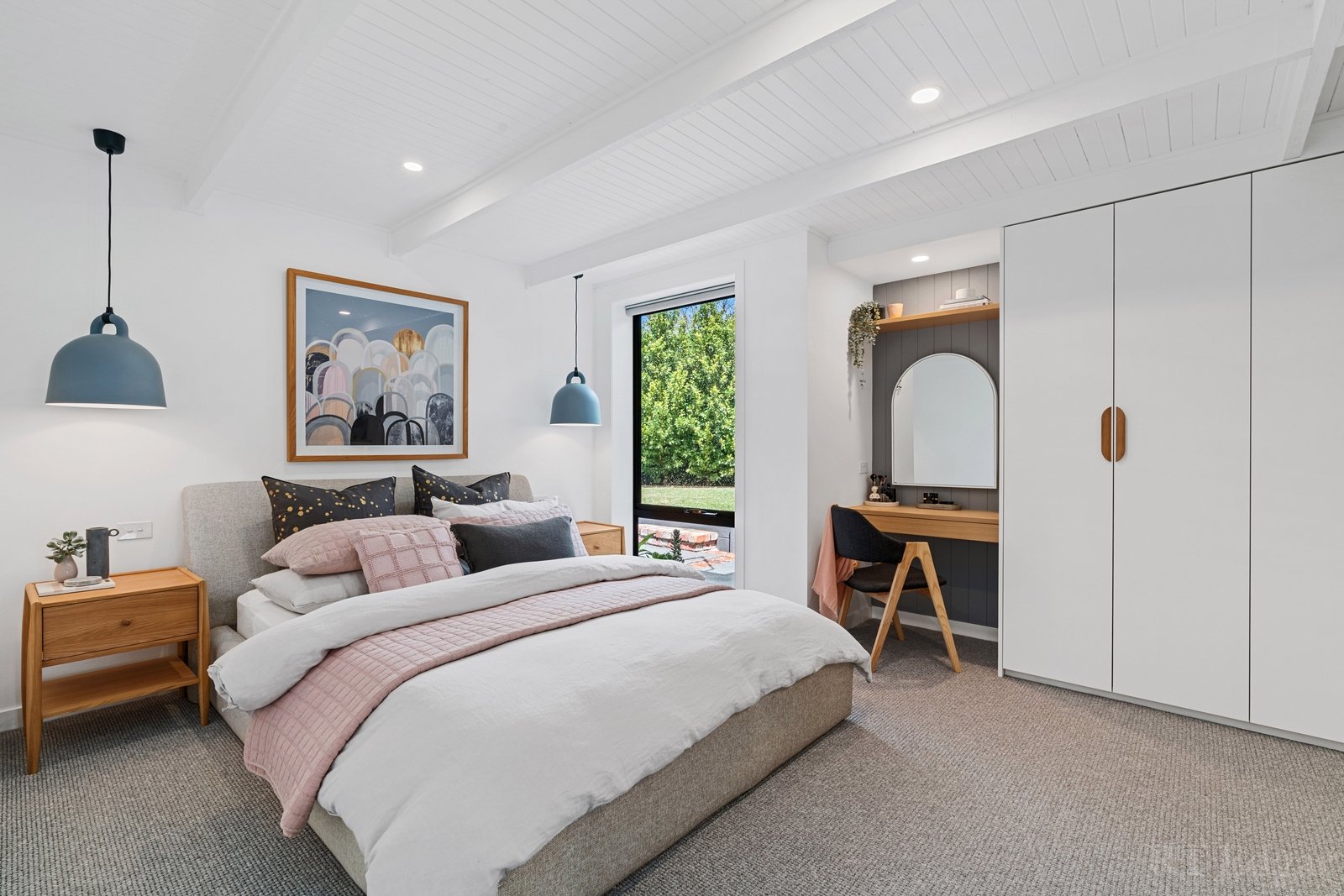 Property Gallery Thumbnail 6