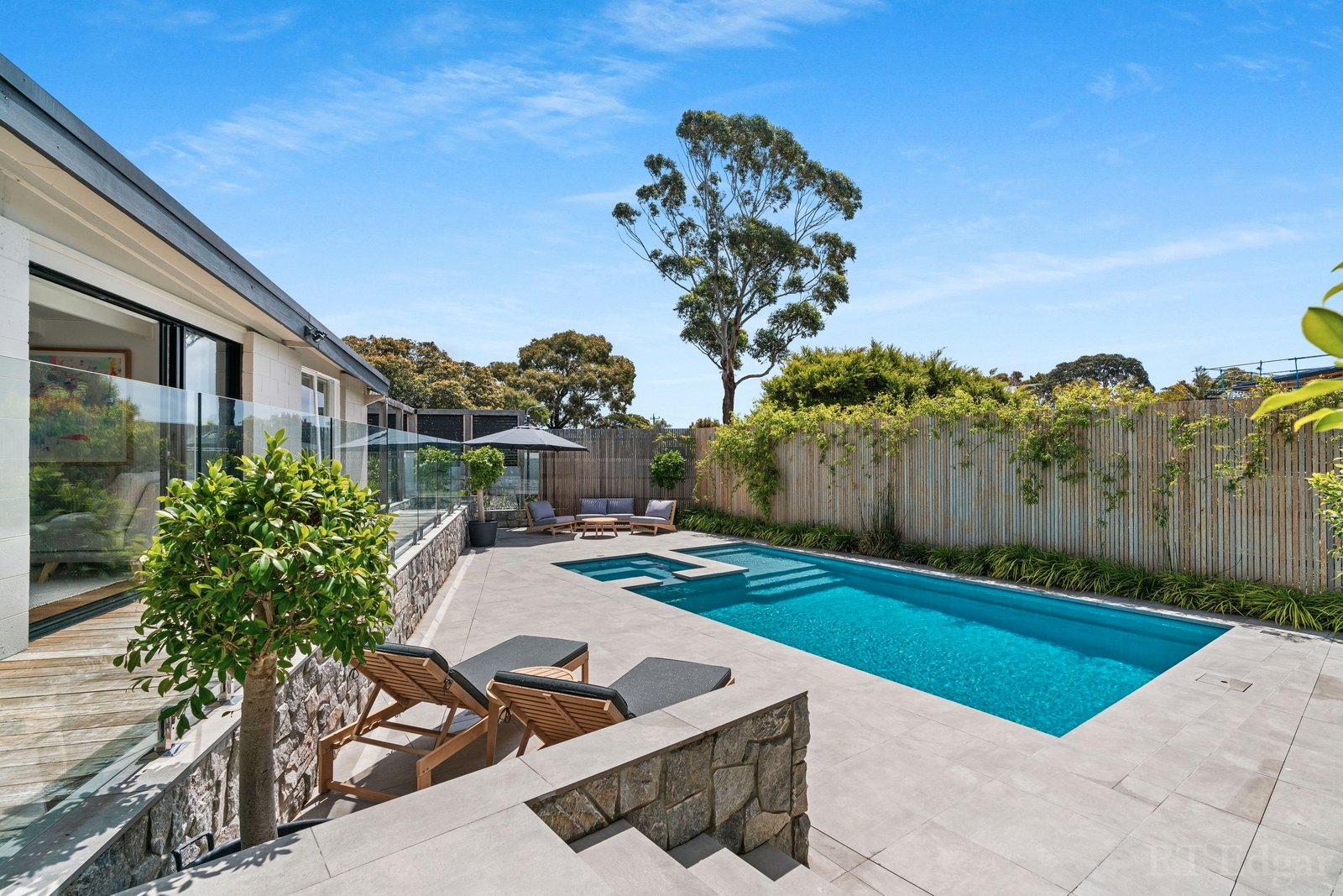 Property Gallery Thumbnail 9