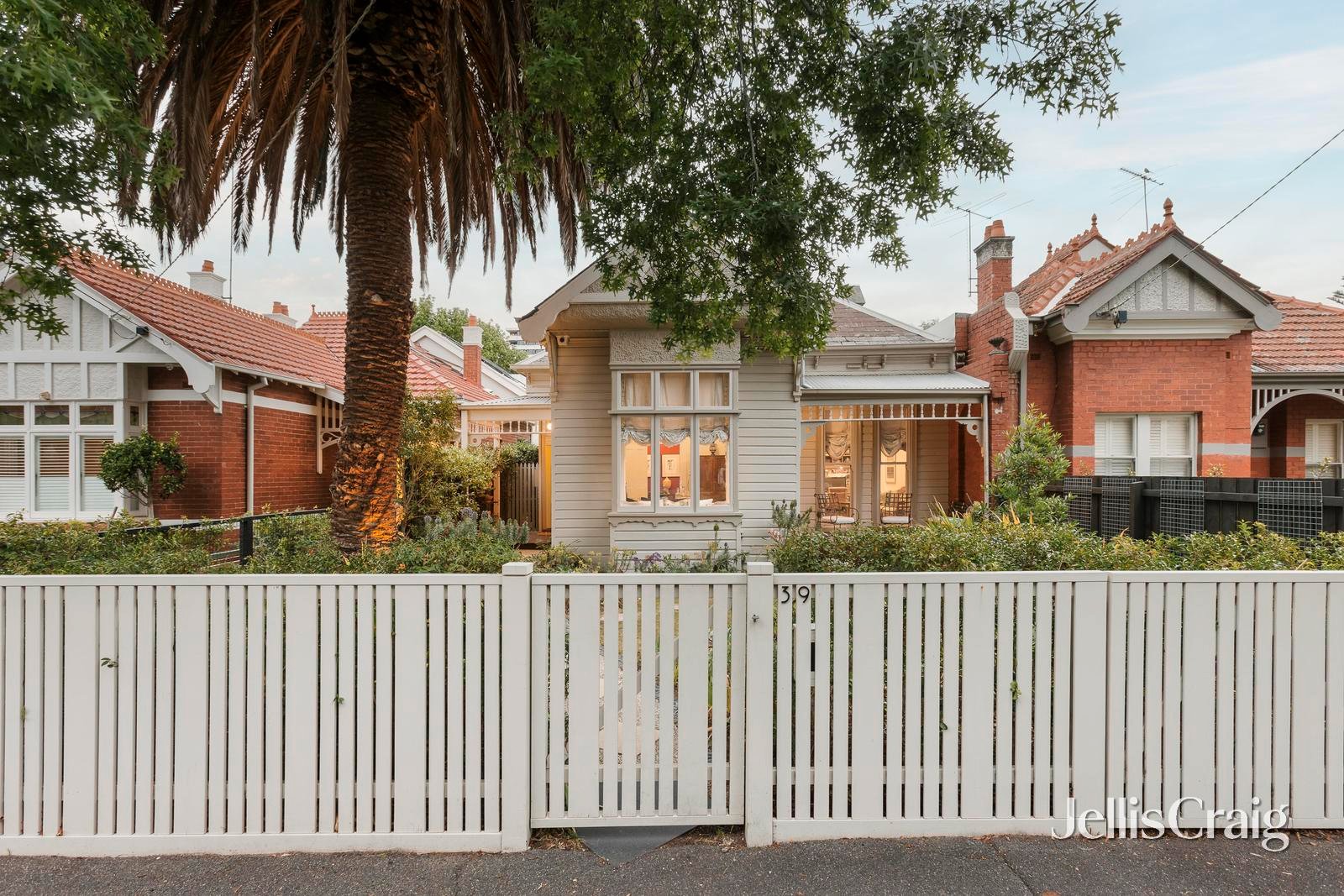 39 York Street, St Kilda West image 1