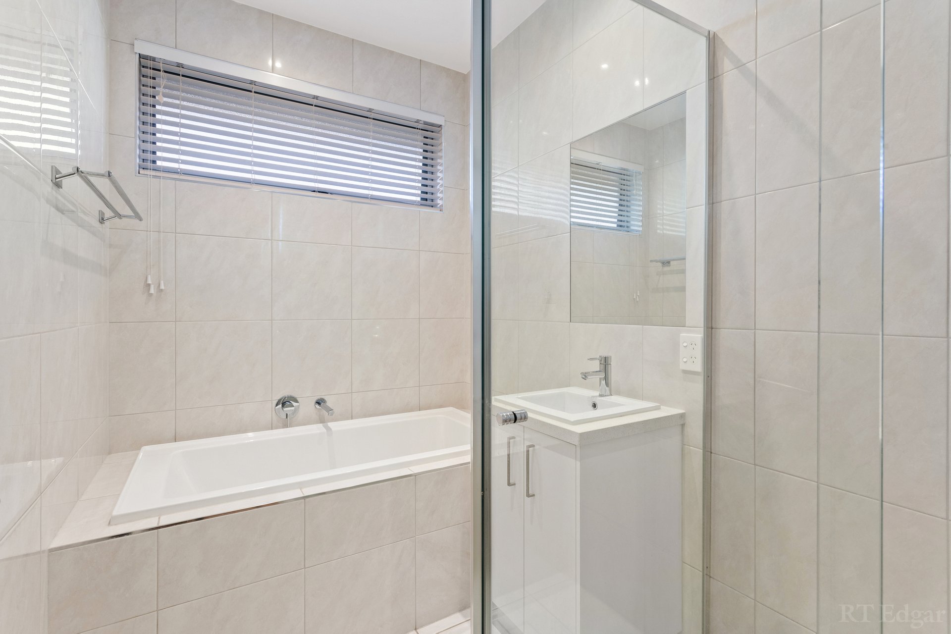 Property Gallery Thumbnail 7