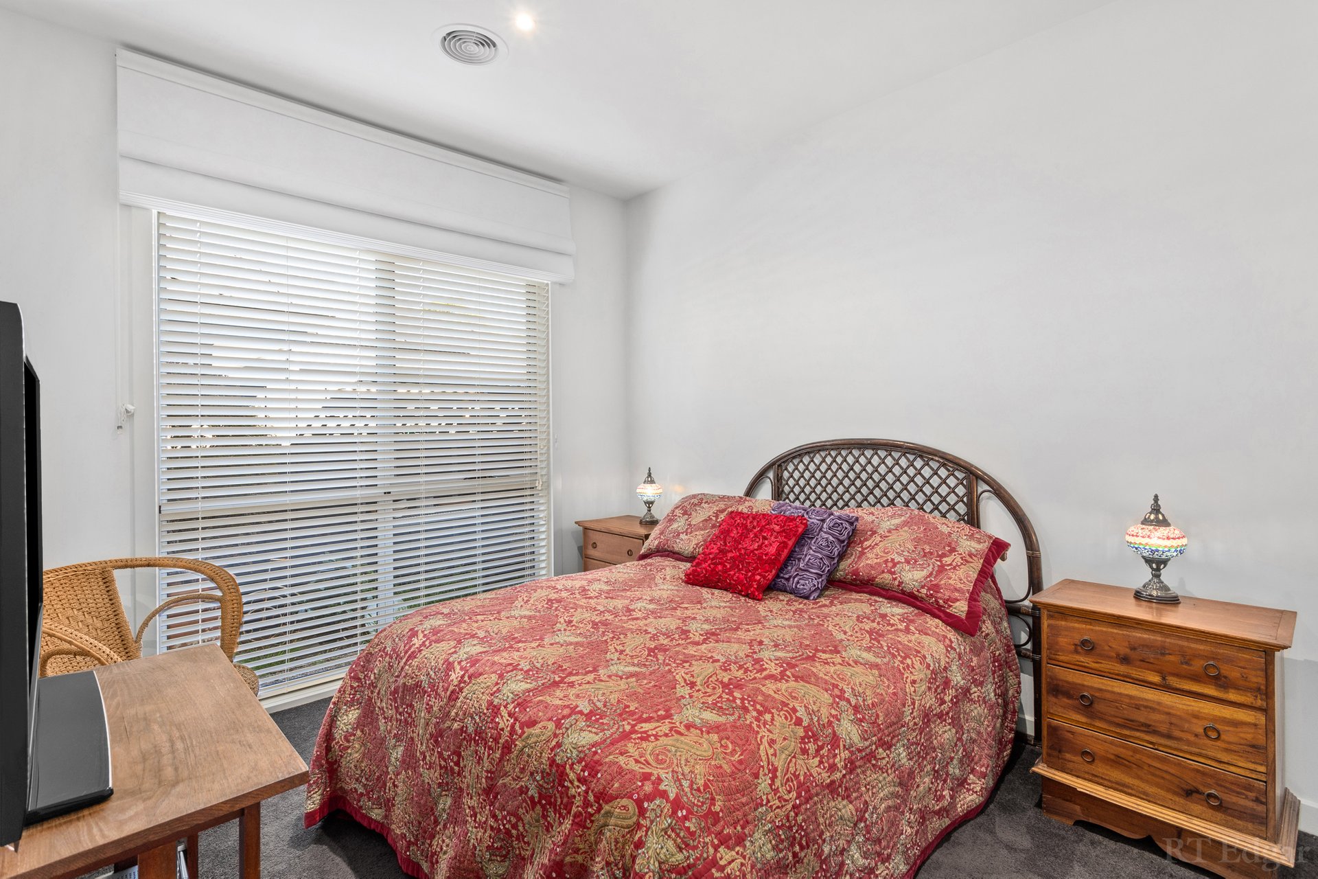 Property Gallery Thumbnail 8