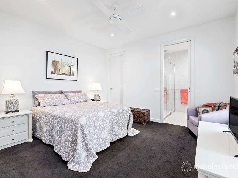 Property Gallery Thumbnail 6