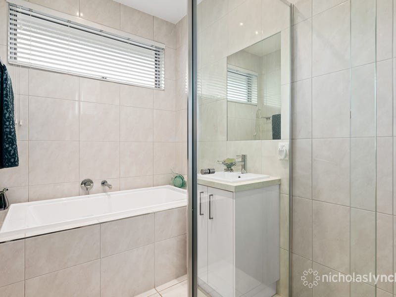 Property Gallery Thumbnail 8