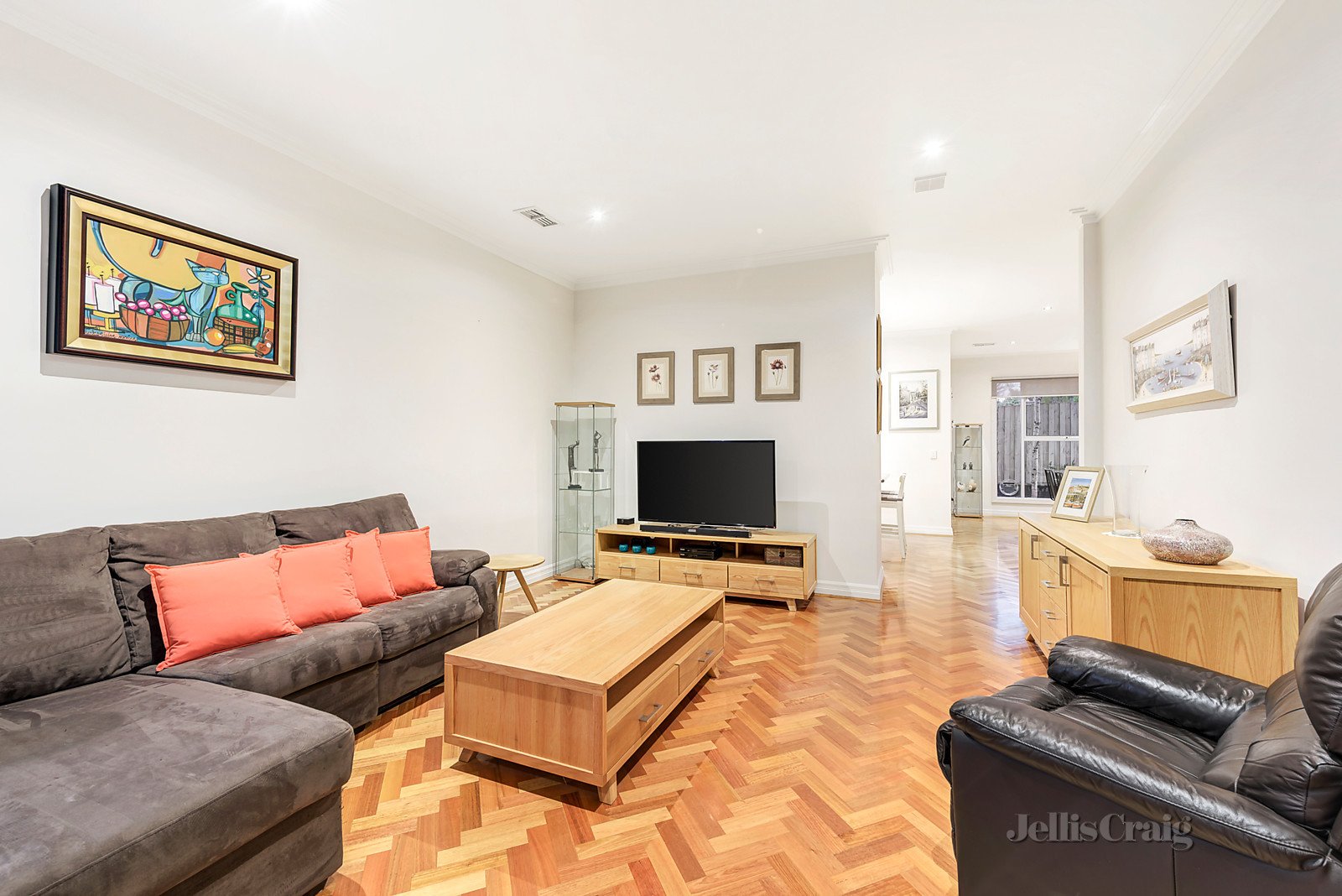 3/900 Burke Road, Canterbury image 2