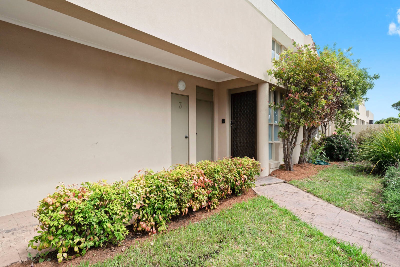 Property Gallery Thumbnail 8