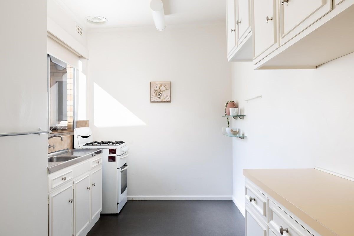 3/906A Glenferrie Road, Hawthorn image 5