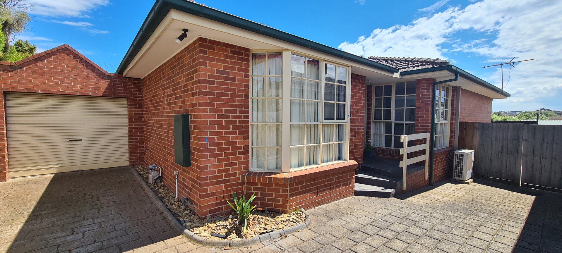 3 91 Deakin Street ESSENDON VIC 3040