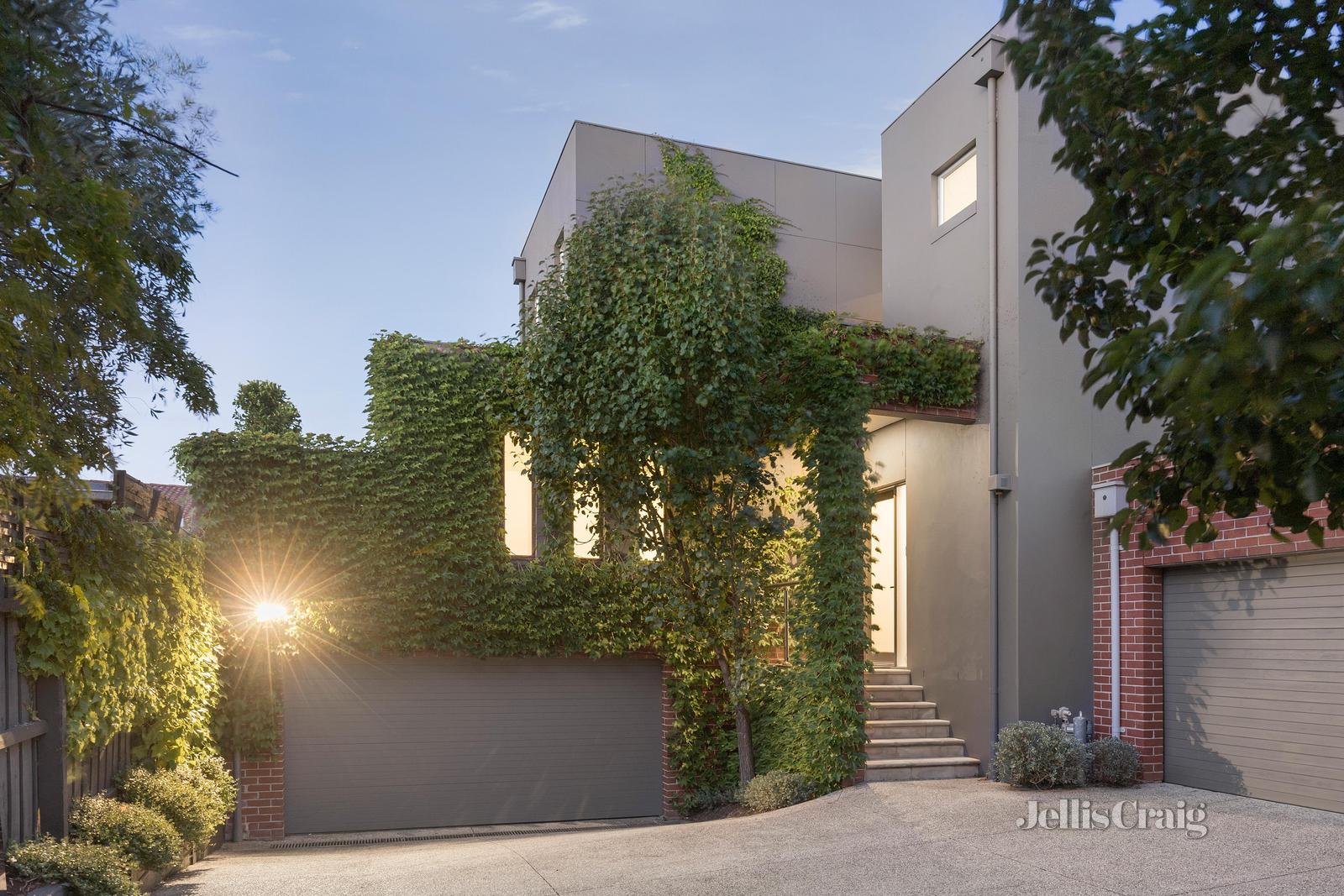 3/911 Toorak Road, Camberwell image 1