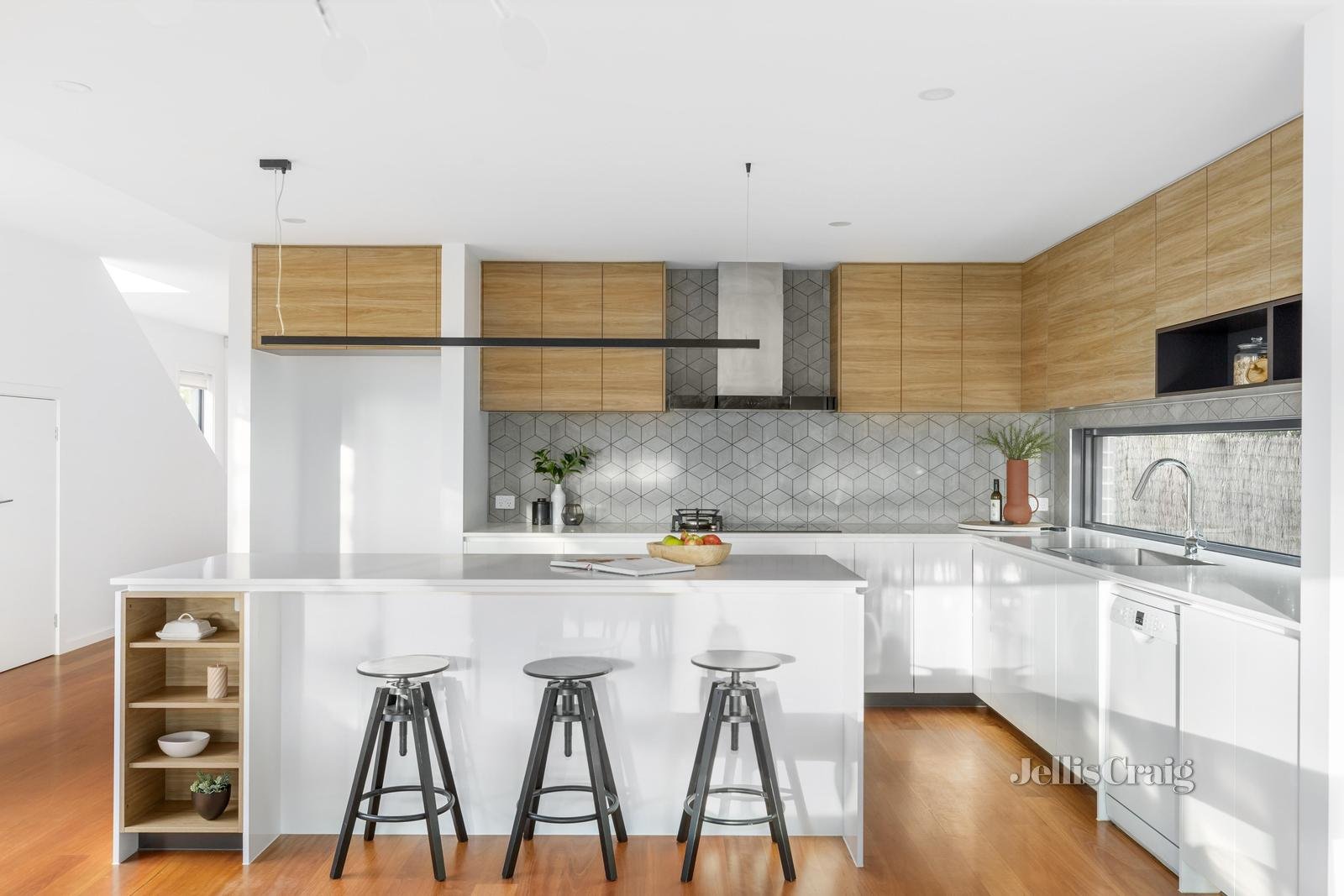3/91A Arthur Street, Eltham image 3