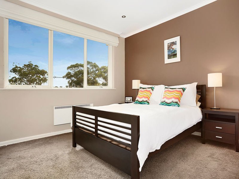 3/92 Mitford Street, Elwood image 5