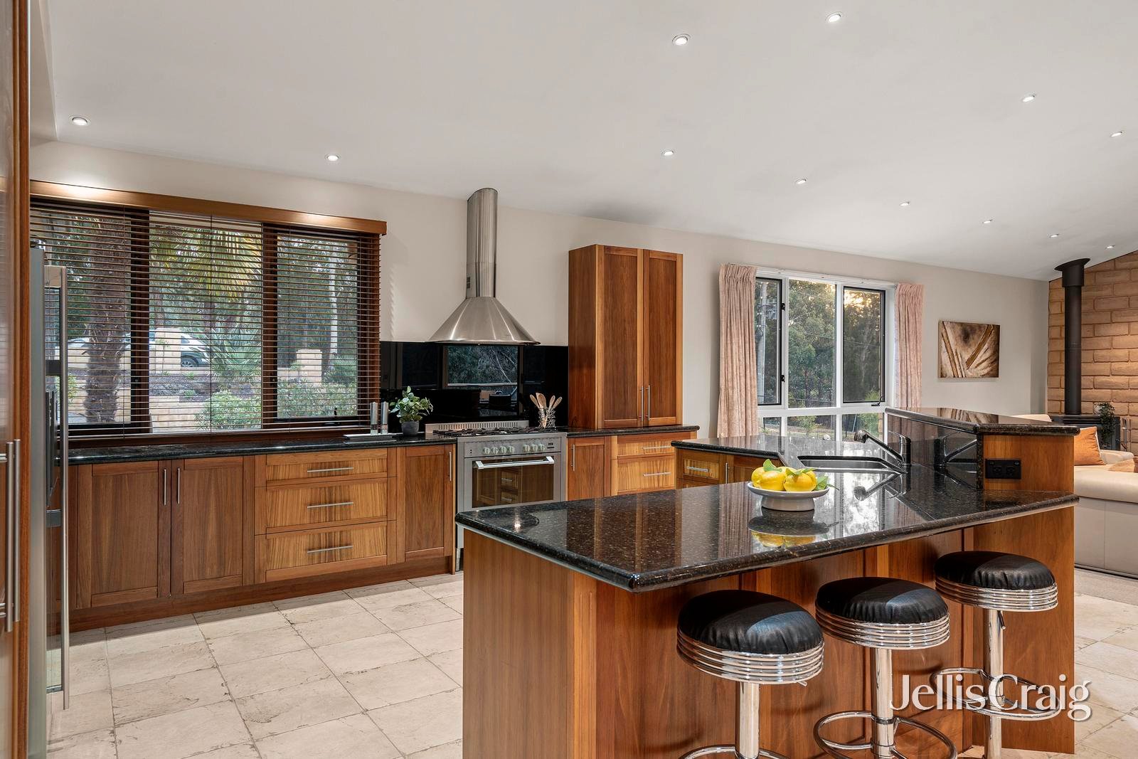 392 Old Warrandyte Road, Ringwood&nbsp;North image 3