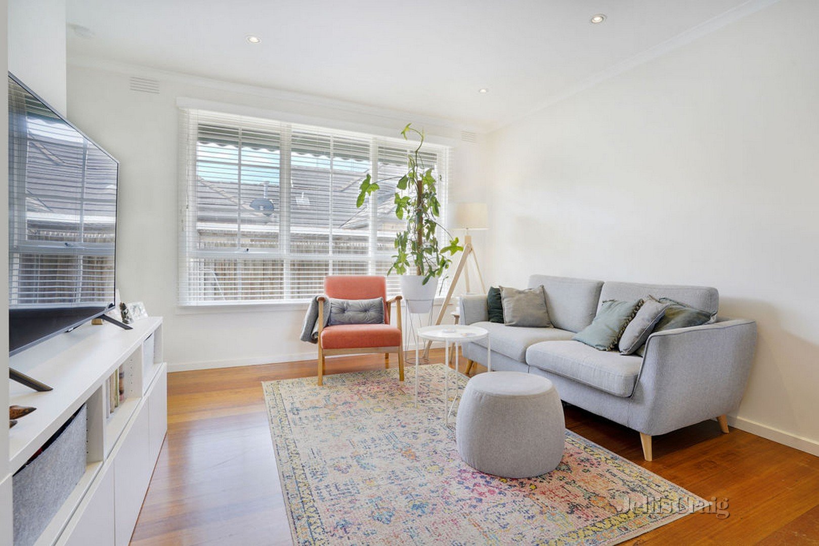 3/92 Warrigal Road, Parkdale image 1