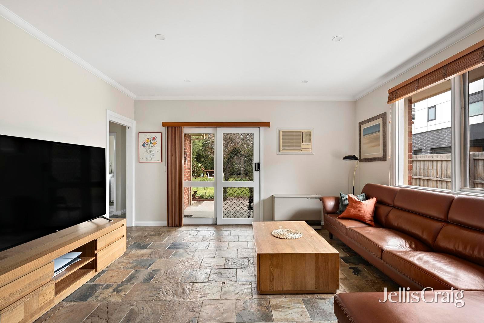393 Buckley Street, Aberfeldie image 6