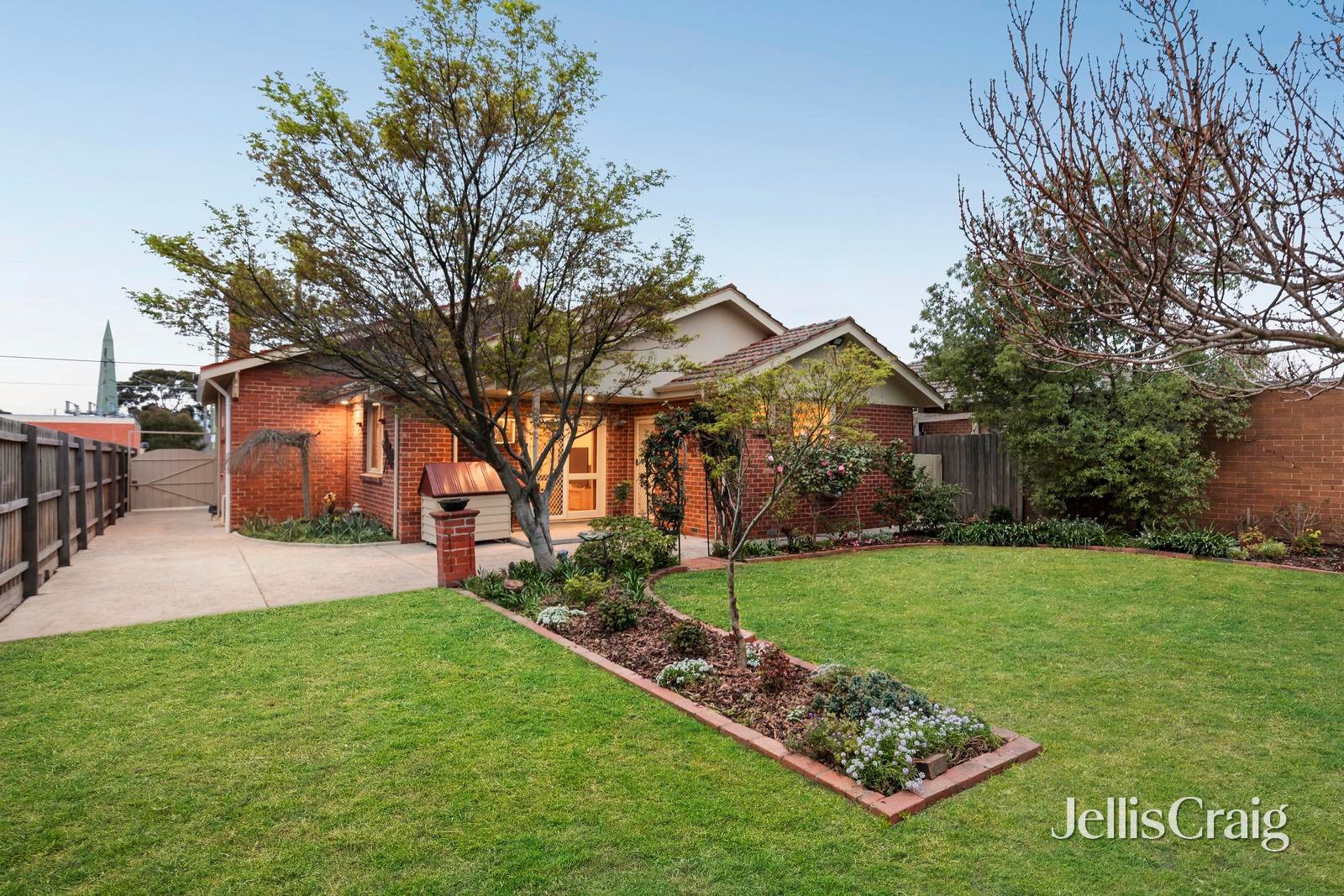 393 Buckley Street, Aberfeldie image 11