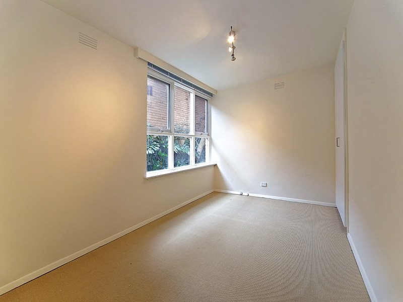 3/93 Glenhuntly Road, Elwood image 5
