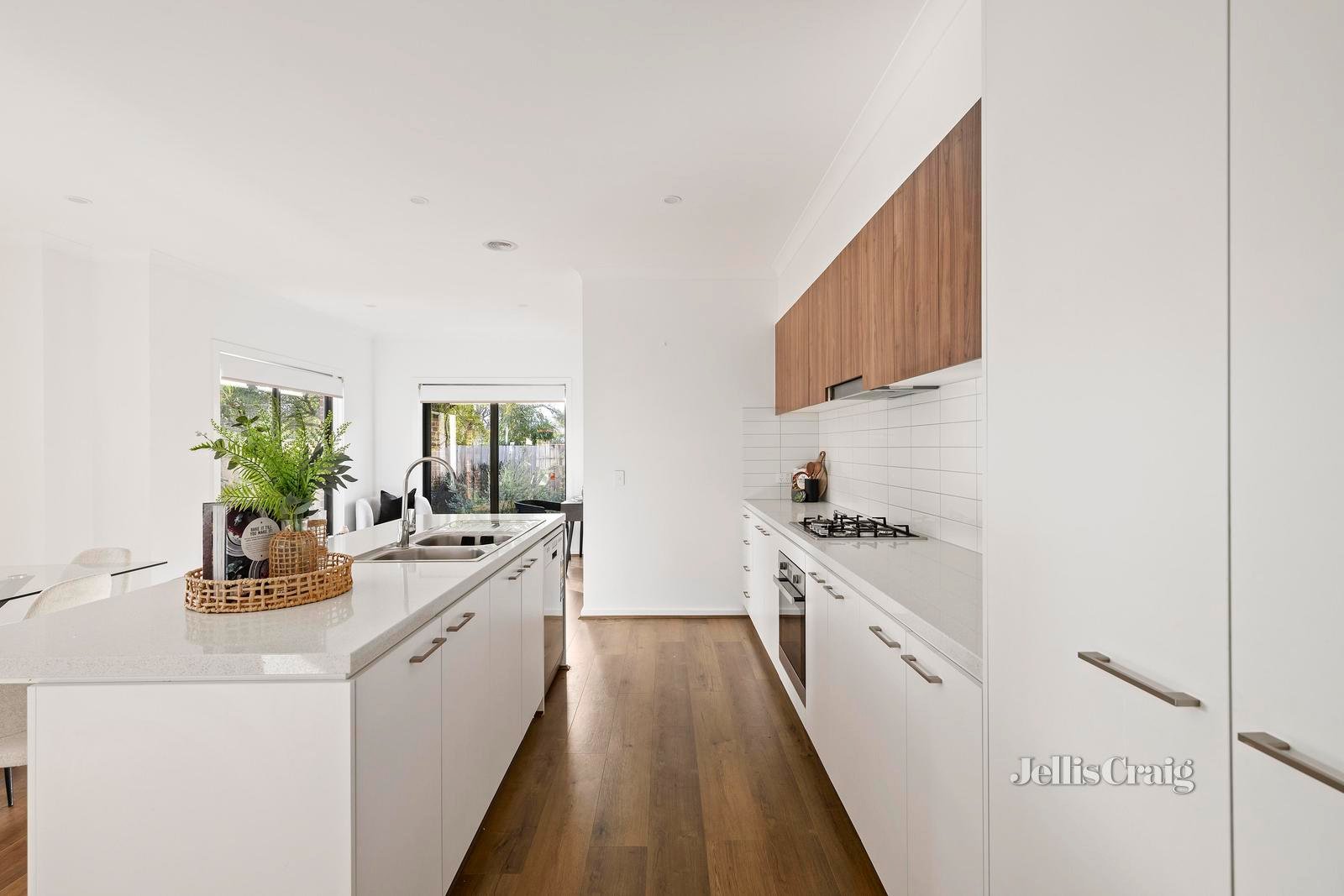3/93 Hull Road, Croydon image 4