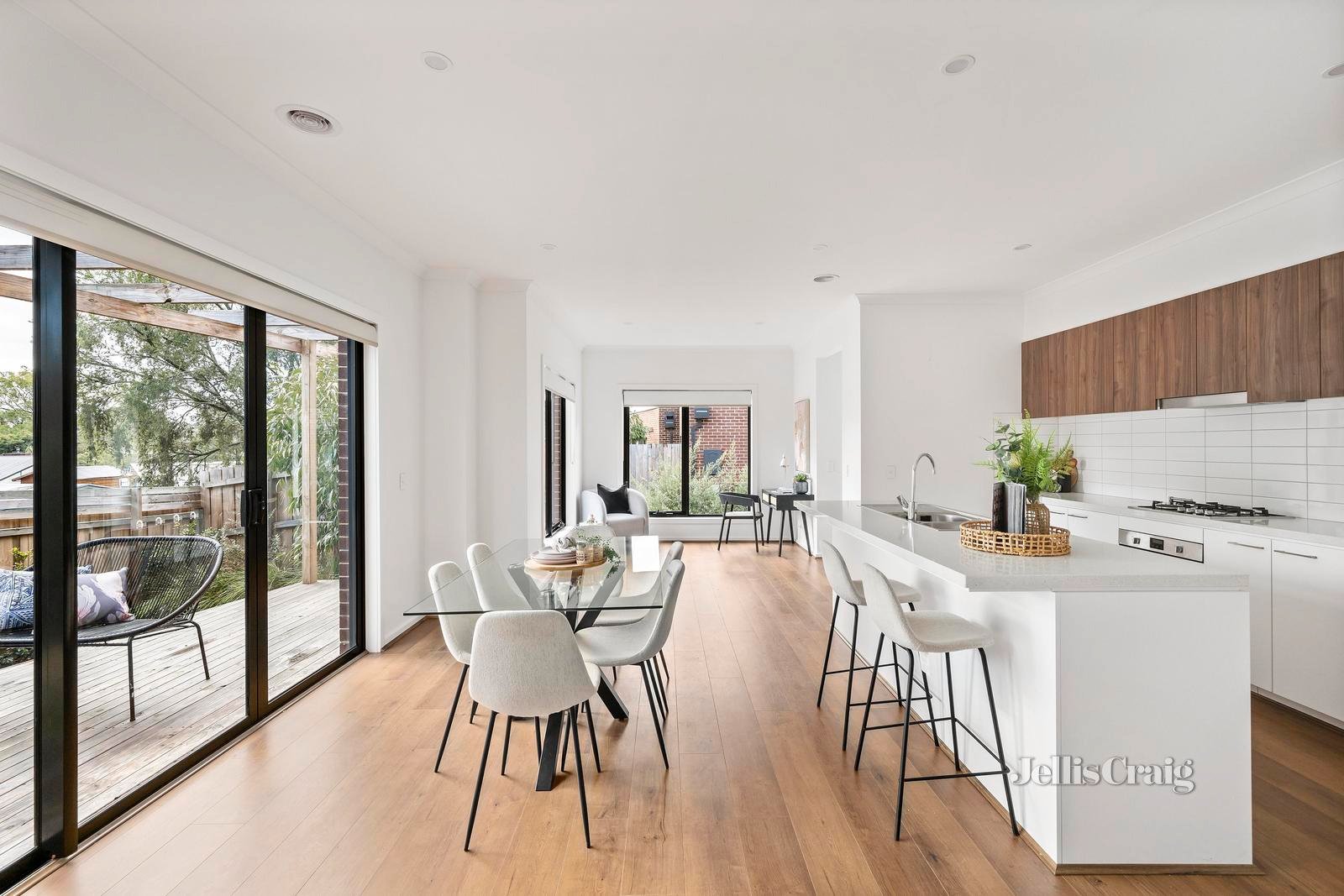 3/93 Hull Road, Croydon image 5