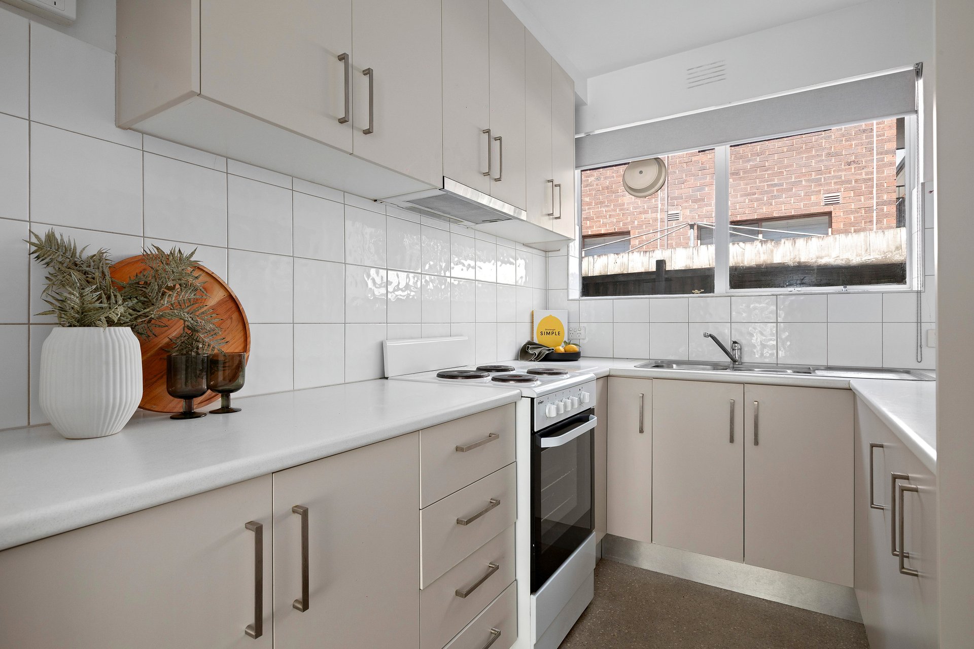 3/94 Primrose Street, Essendon image 2