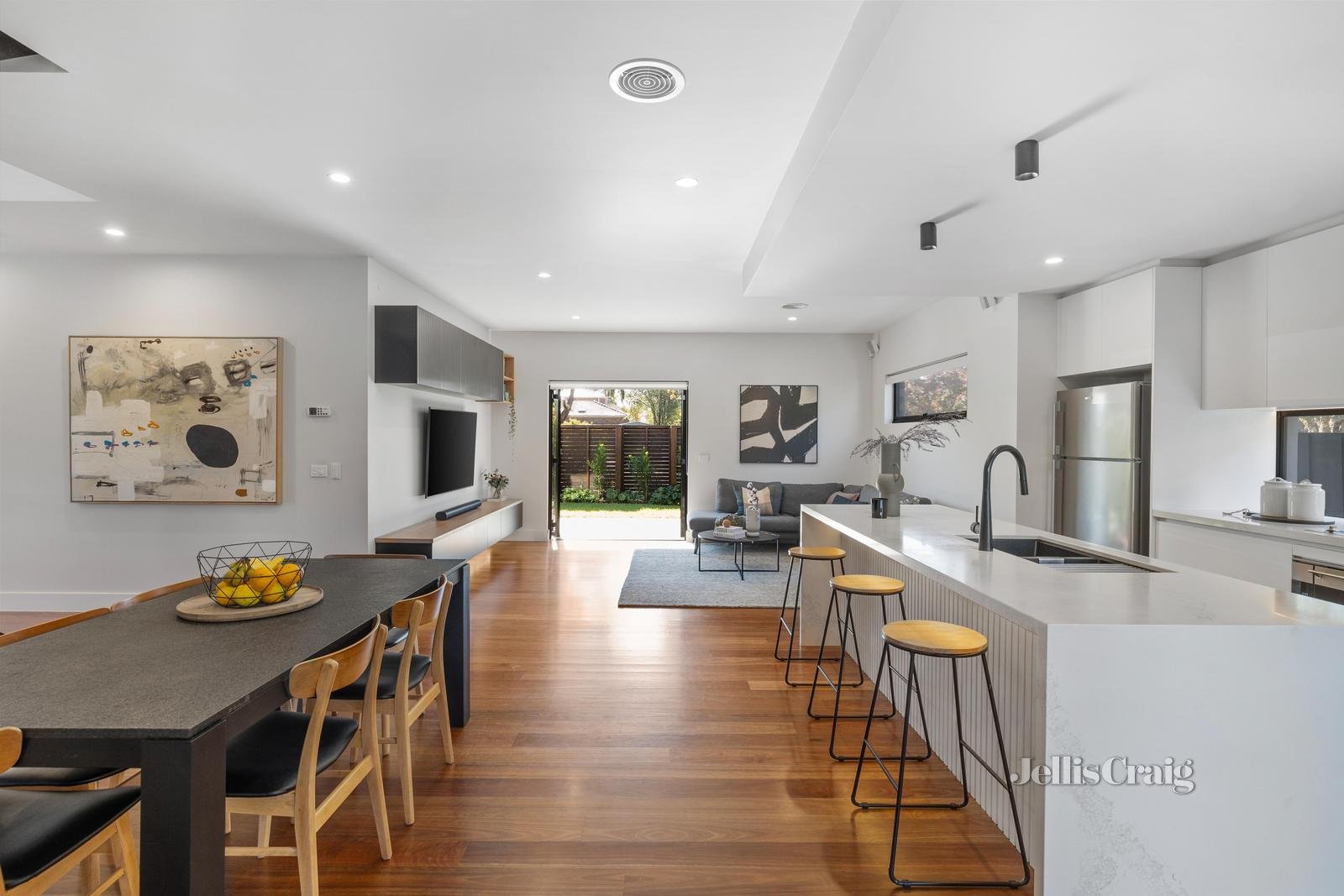 394A Highbury Road, Mount Waverley image 5
