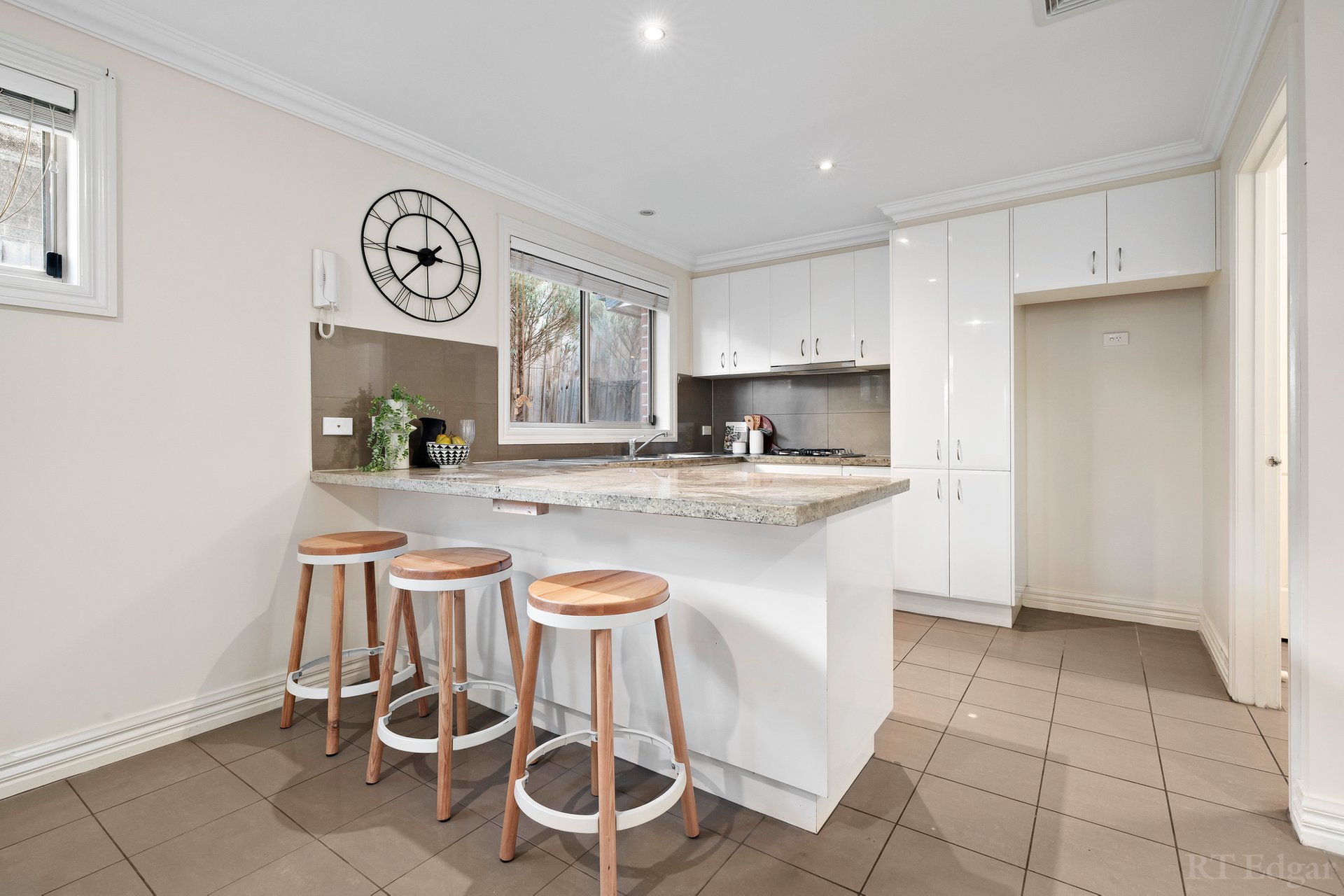 Property Gallery Thumbnail 4