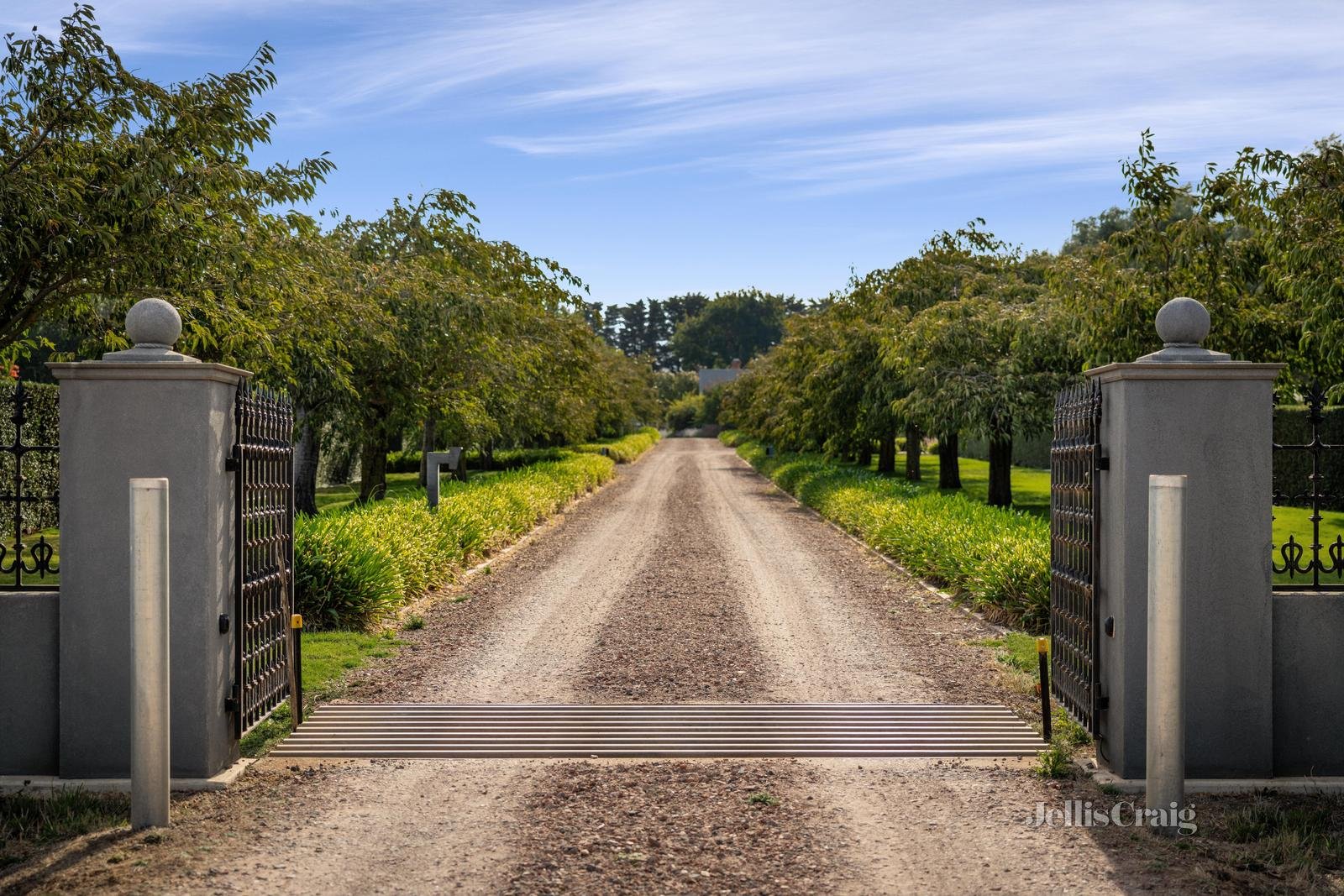 395 Lesters Road, Ascot image 3