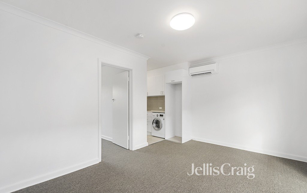 3/95 Melbourne Road, Williamstown image 2