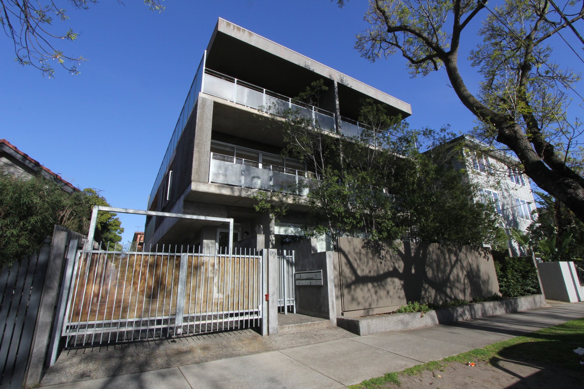 Property Gallery - Main Image