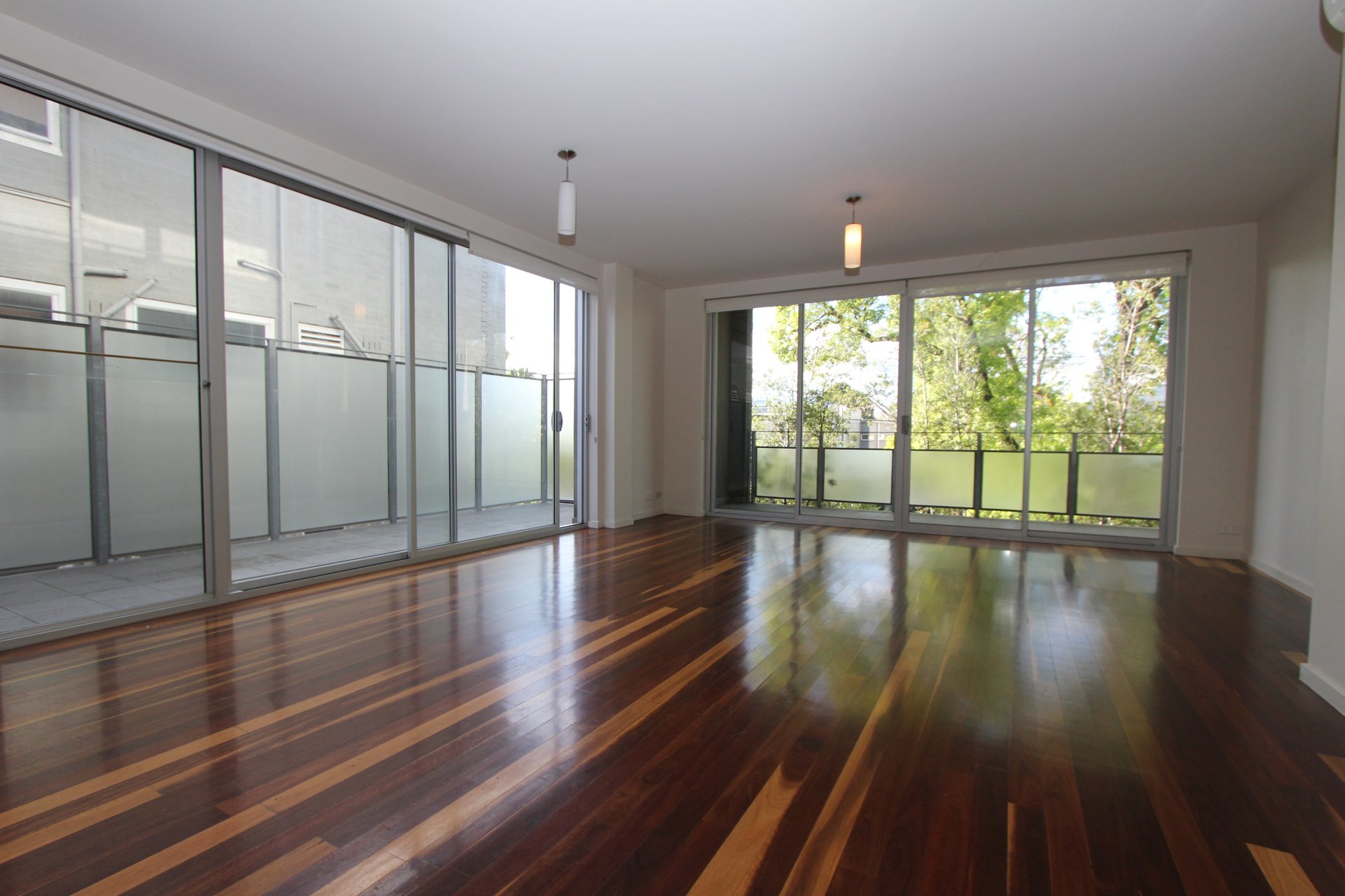Property Gallery Thumbnail 4