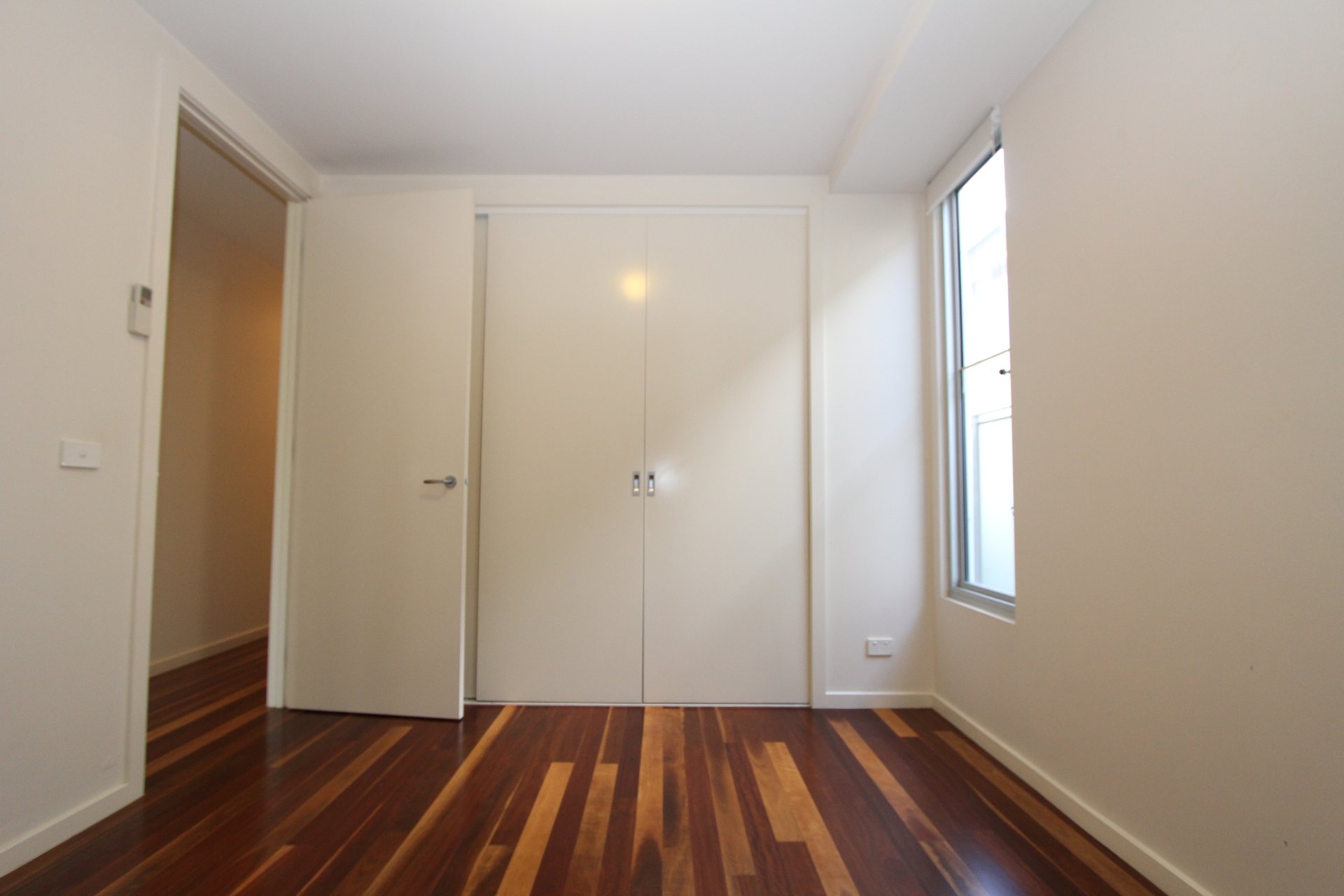 Property Gallery Thumbnail 10
