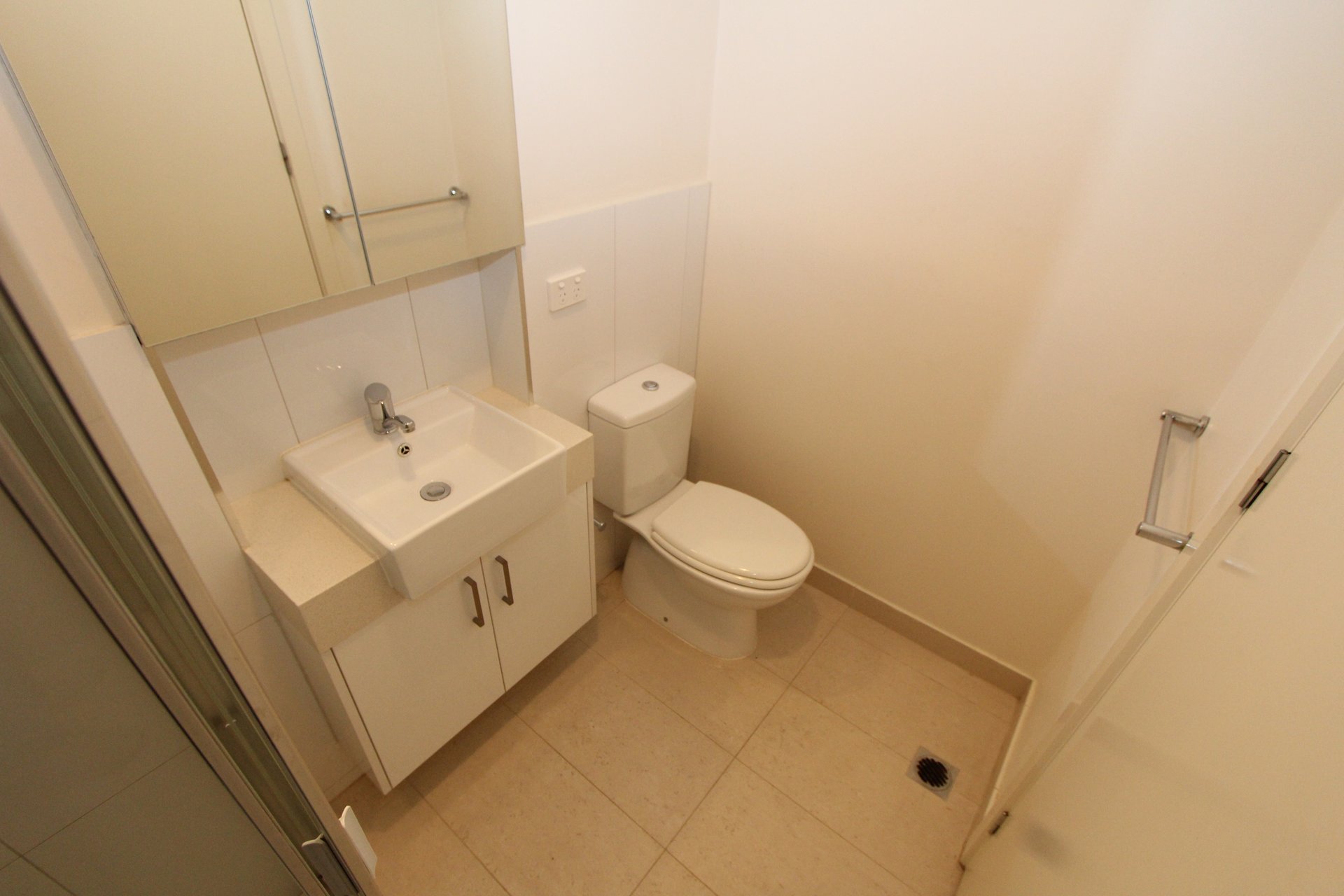 Property Gallery Thumbnail 17