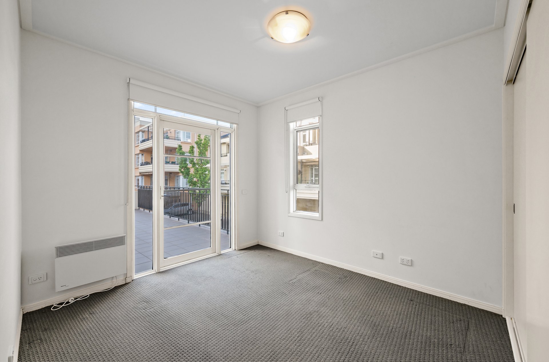 39/6 Graham Street, Port Melbourne image 7