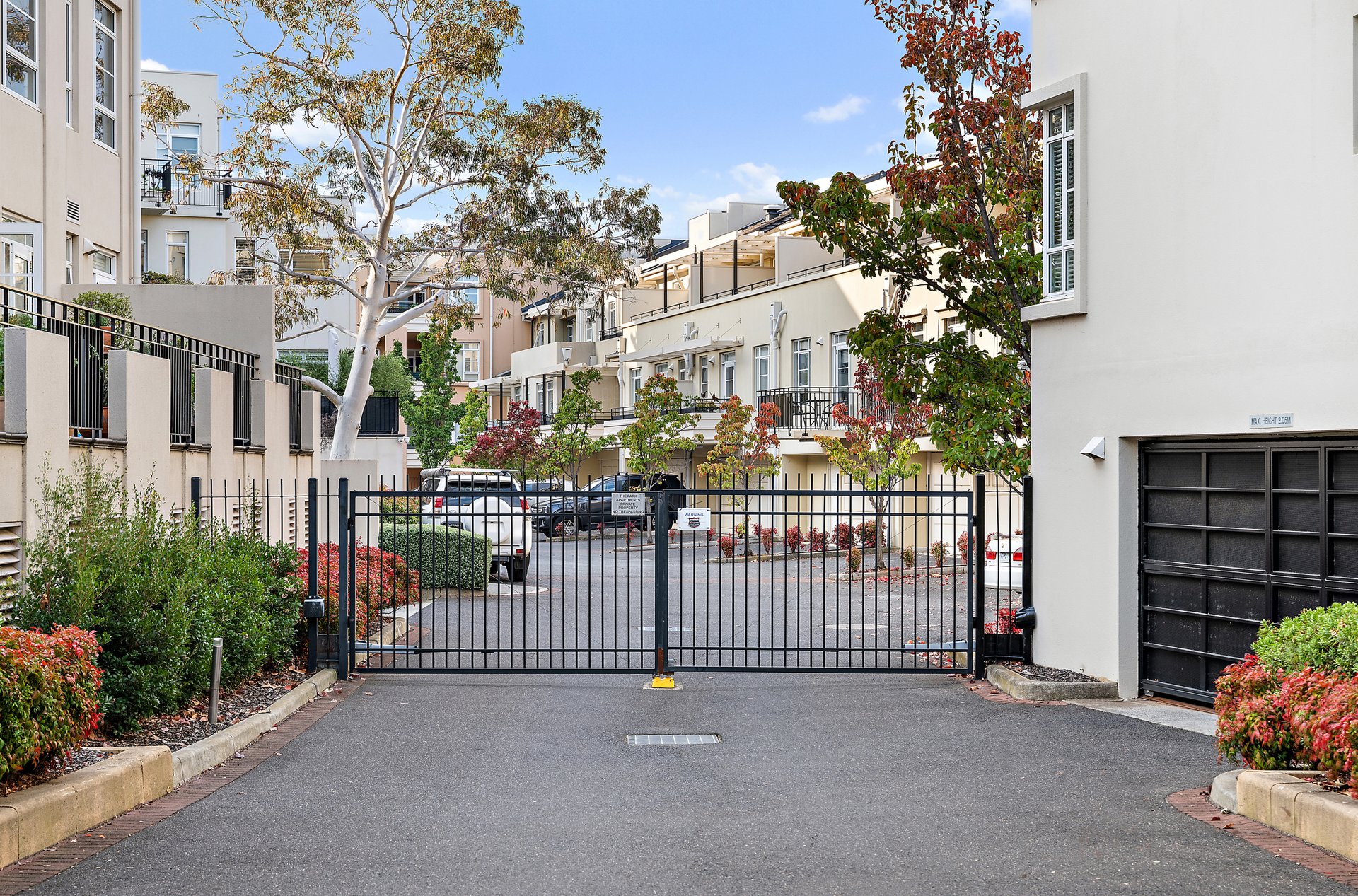 39/6 Graham Street, Port Melbourne image 12