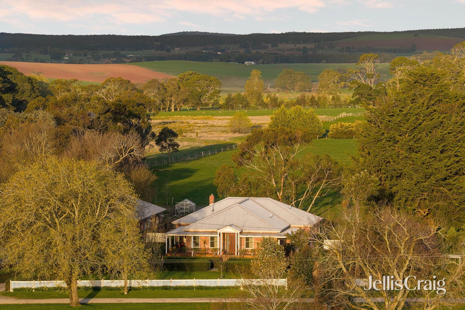 396 Kingston Road, Kingston image 10