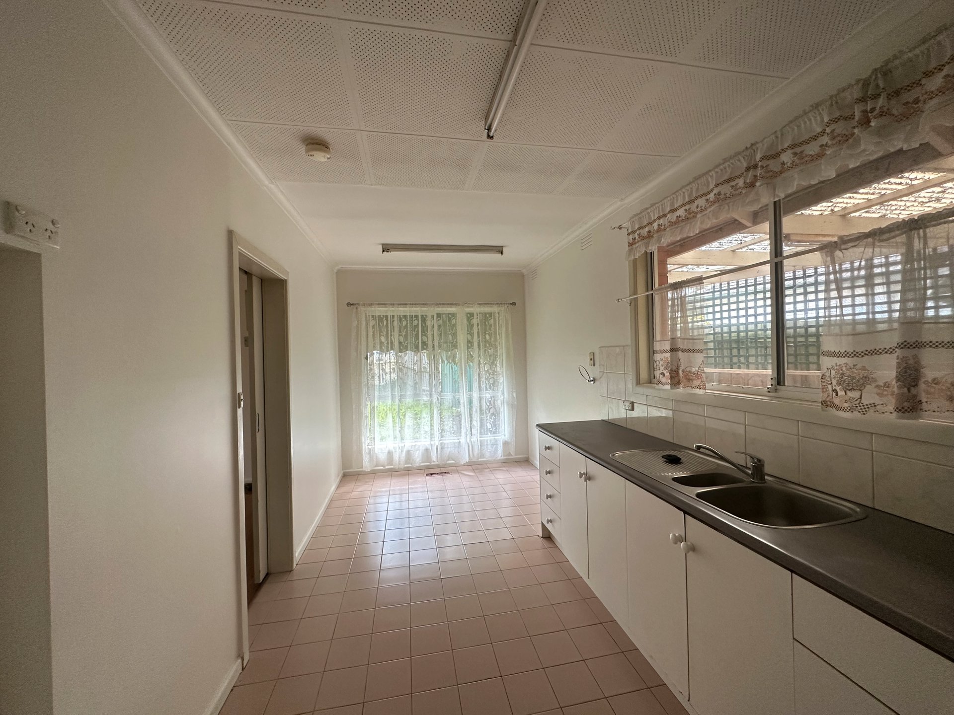 Property Gallery Thumbnail 4