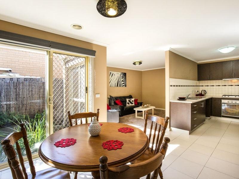 3/965 Pascoe Vale Road, Jacana image 2