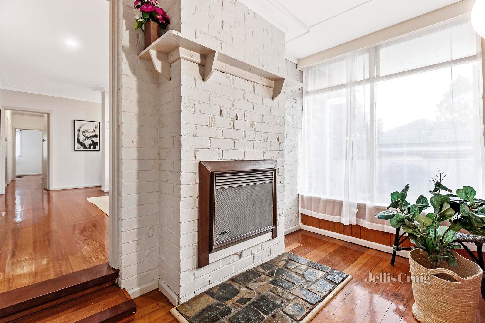39A Canterbury Road, Ringwood East image 3