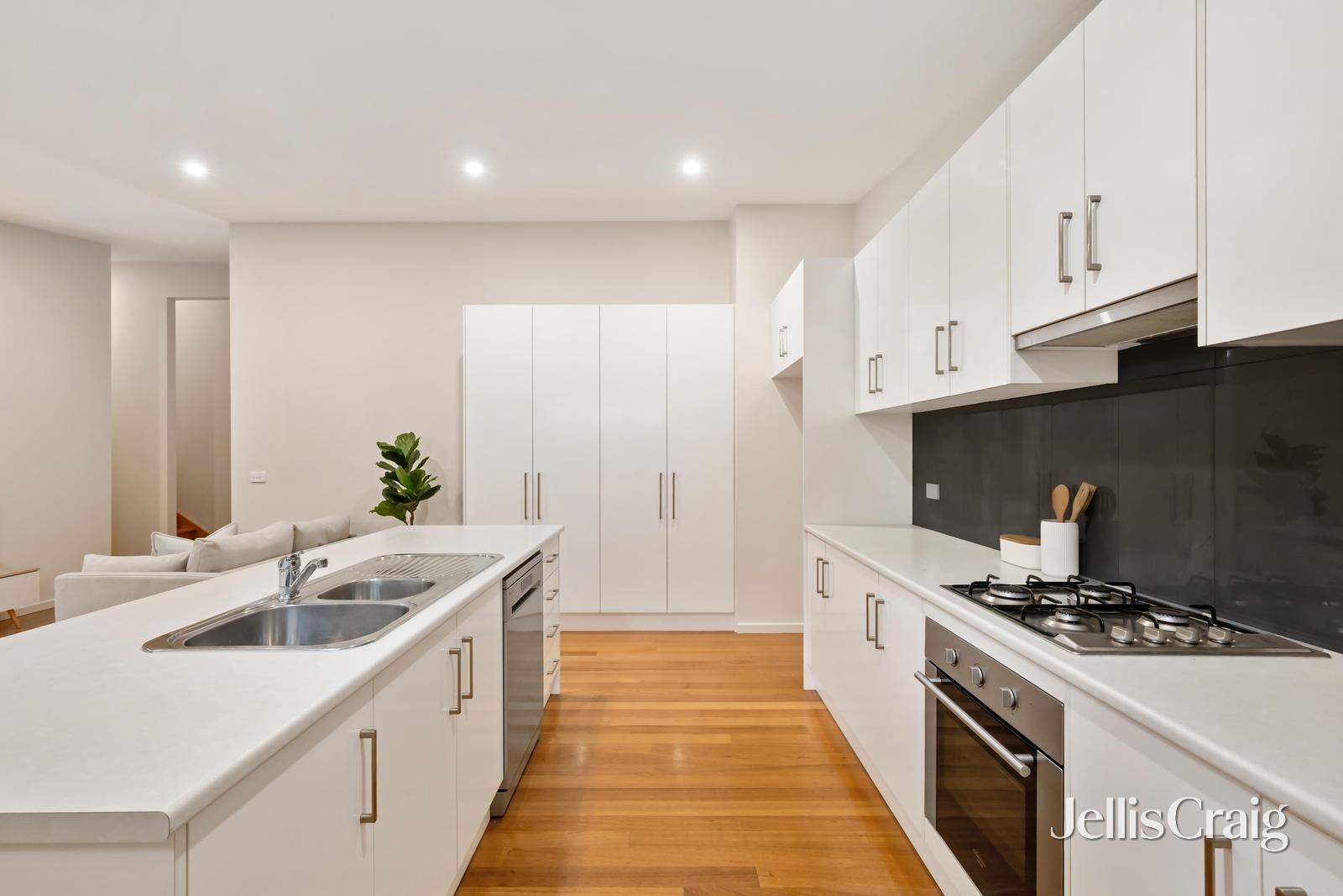 39A Country Club Drive, Chirnside Park image 4