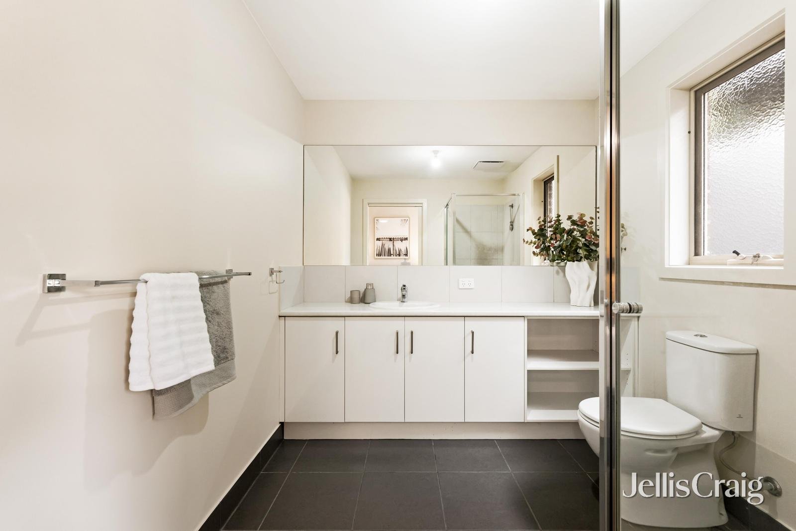 39A Country Club Drive, Chirnside Park image 6