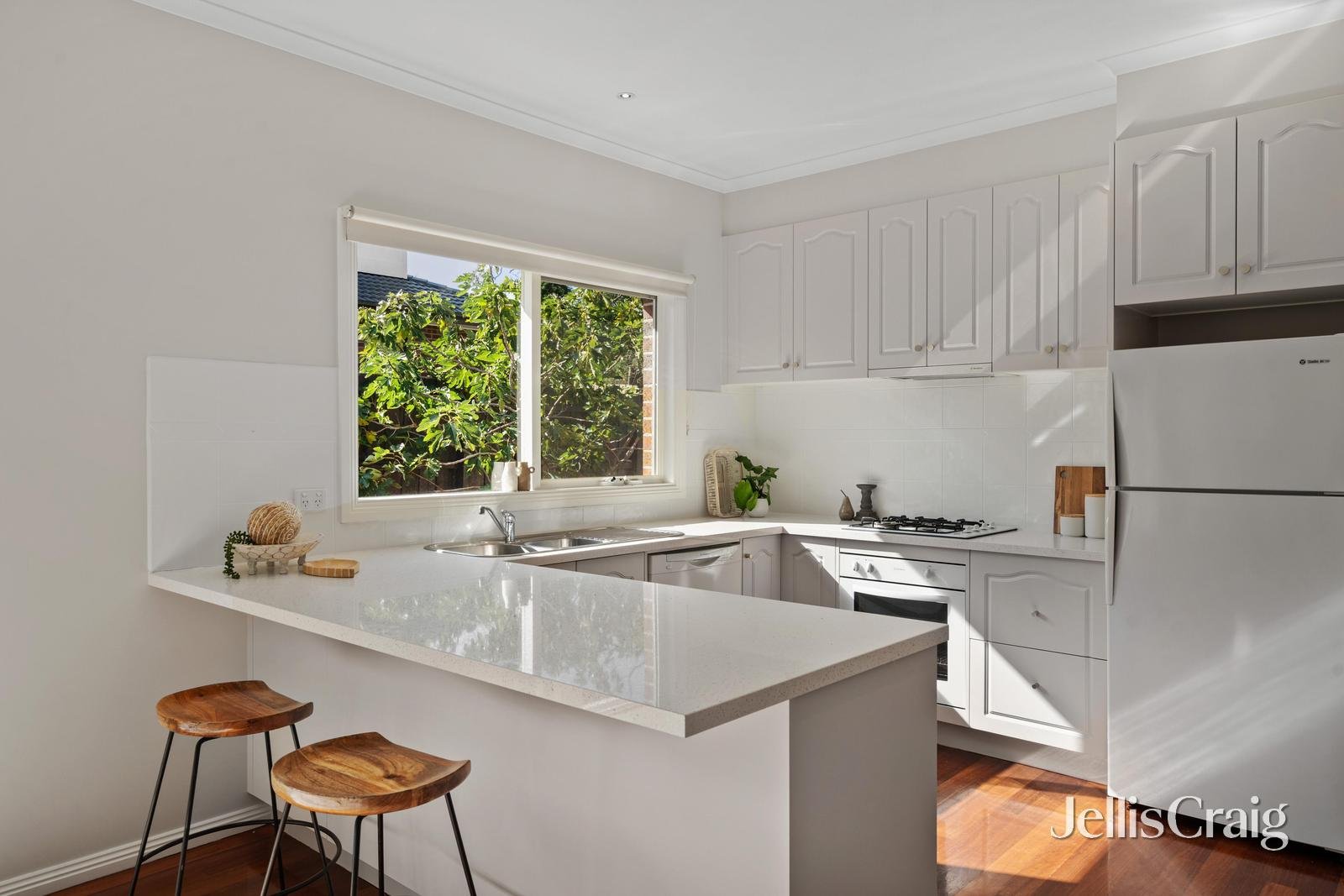 39A Ronald Road, Croydon image 3