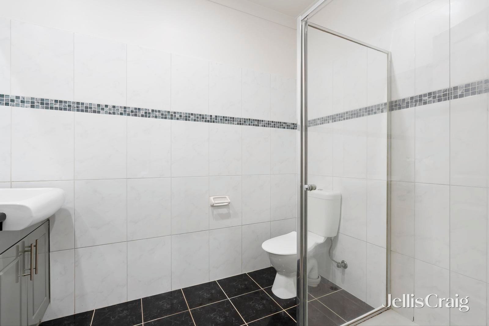 39A Ross Street, Doncaster East image 10