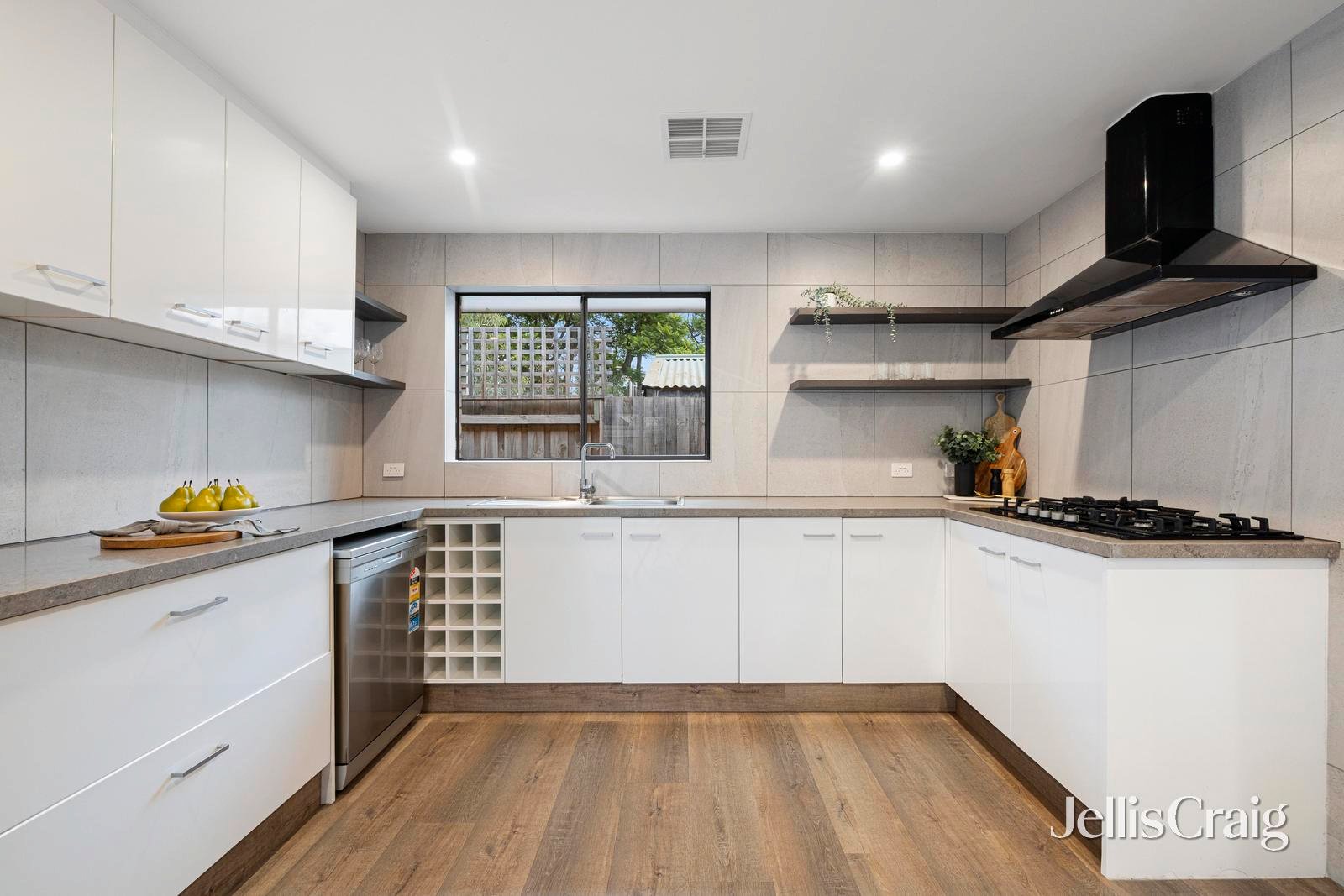 39A Tucker Road, Bentleigh image 5