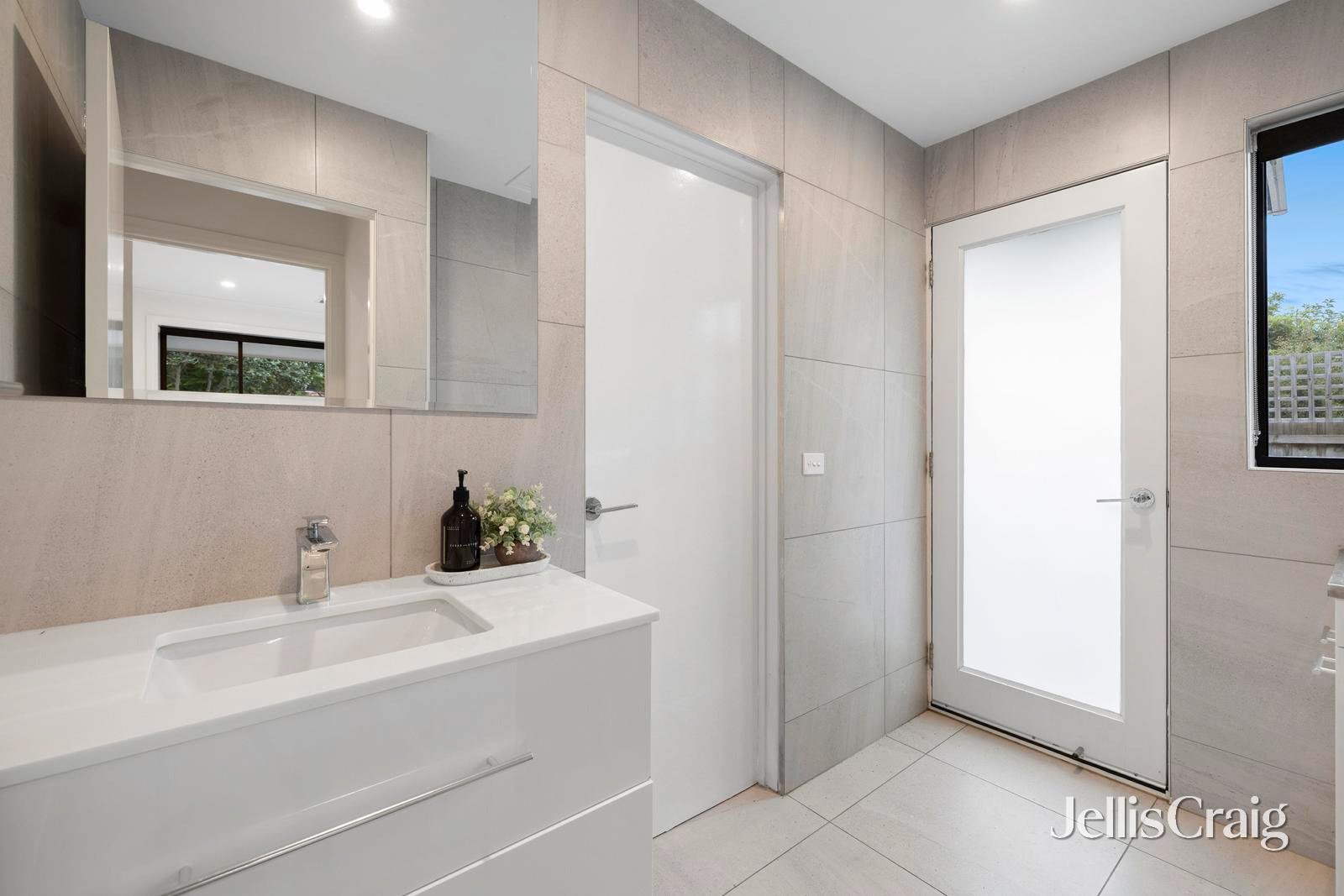 39A Tucker Road, Bentleigh image 14