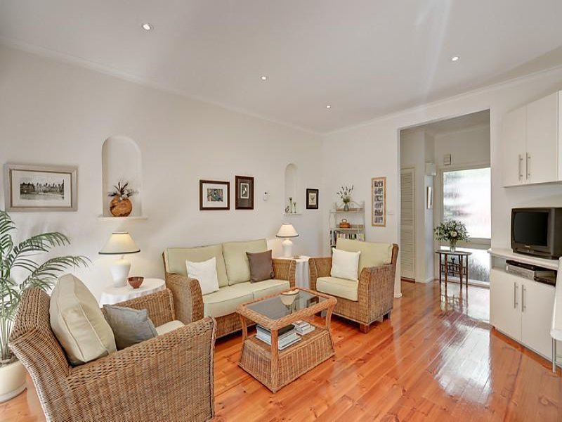 3/9A Wattle Valley Road, Canterbury image 2